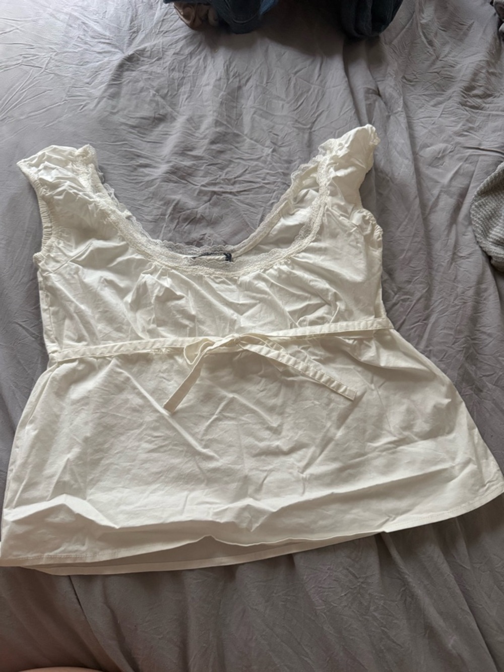 Brandy Melville White Lace-Trim Tie-Waist Peplum Top